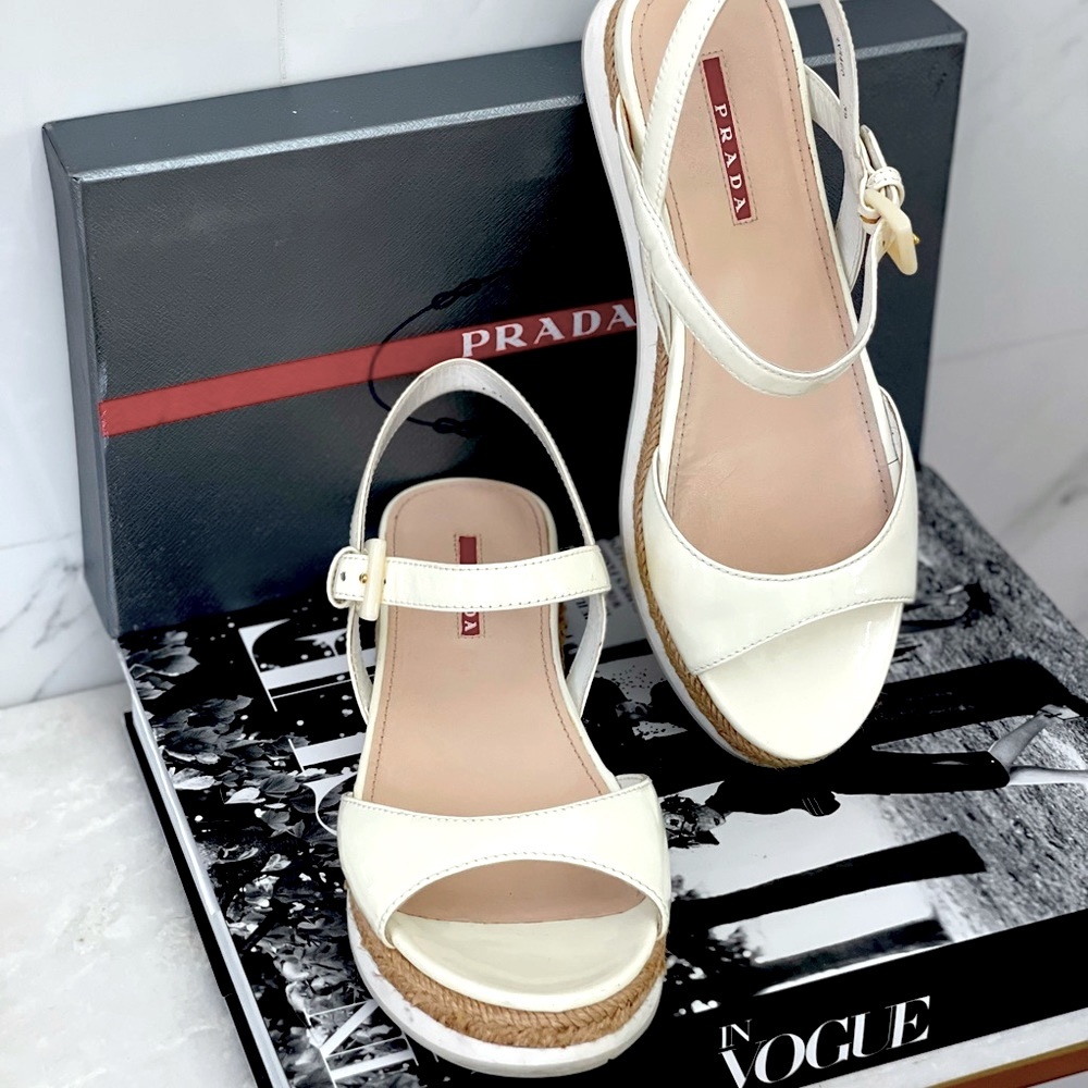 PRADA patent leather platform sandals size 8.5 eu39